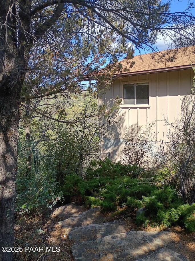 550 Eastwood Place