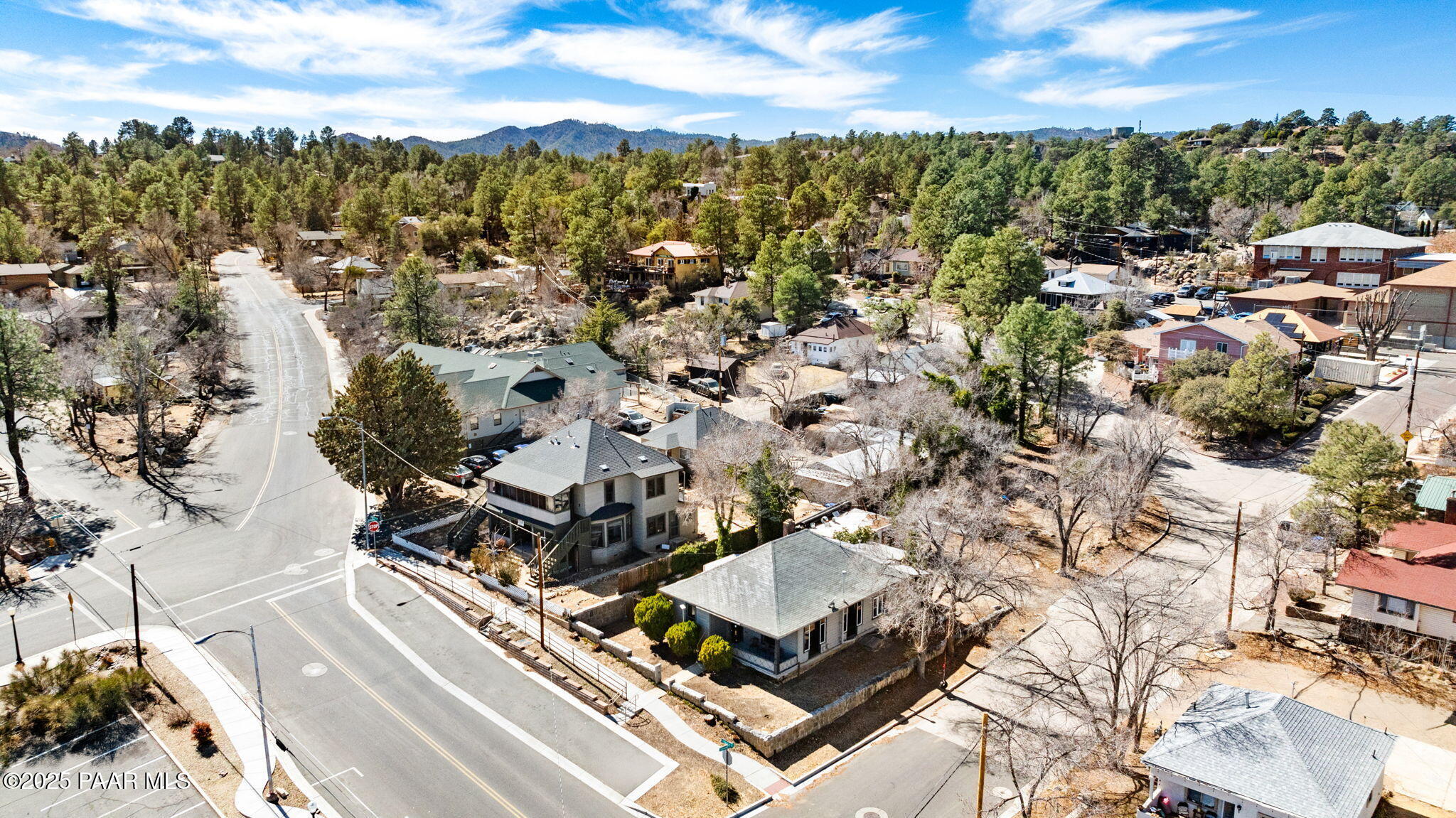 204 S Summit Avenue
