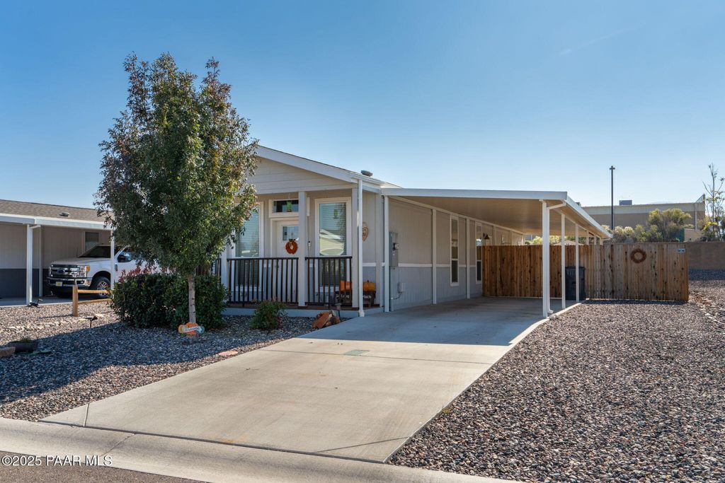 Photo of 1023 W Thorton Road, Camp Verde, AZ 86322 (MLS # 1077922)