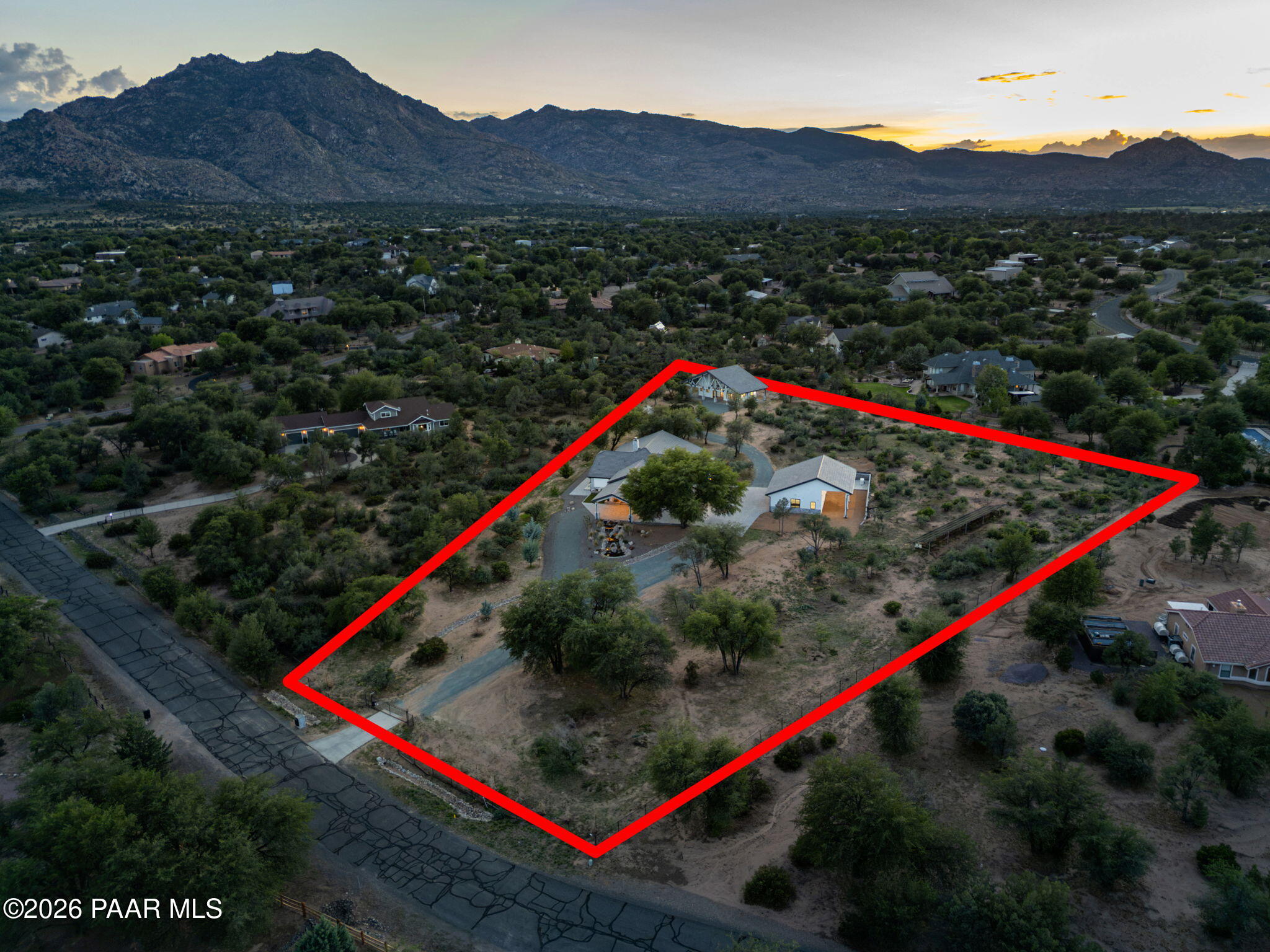 8510 N Valley Oak Drive