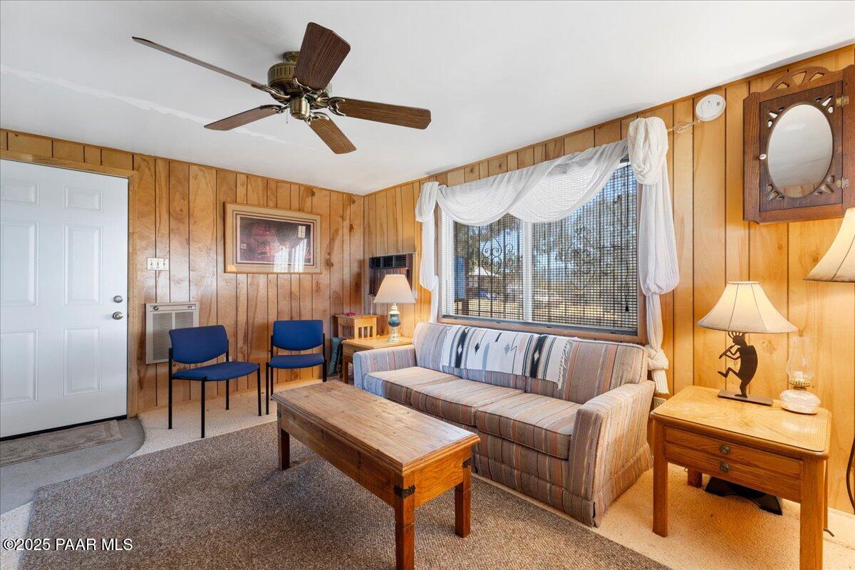 1411 E Wagonwheel Road