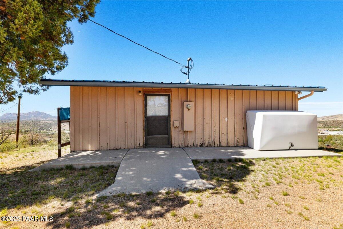 1411 E Wagonwheel Road