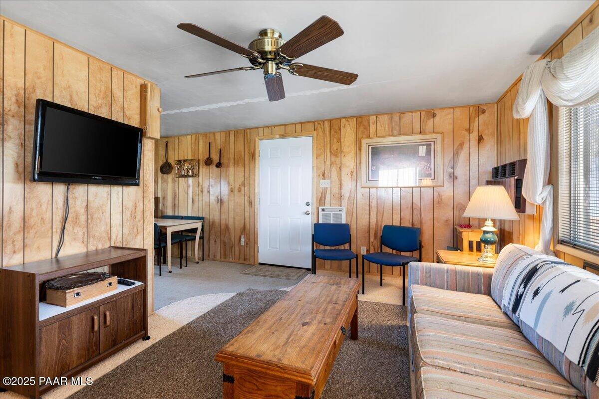 1411 E Wagonwheel Road