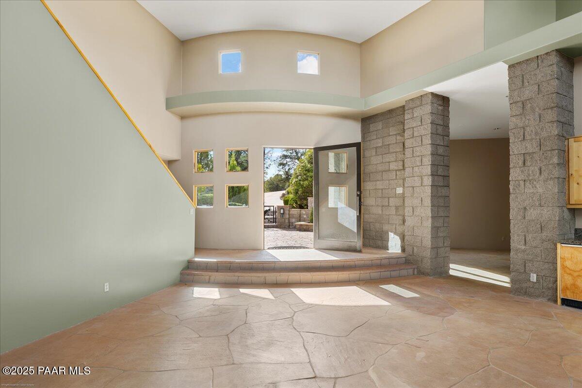 14031 N Signal Hill Road