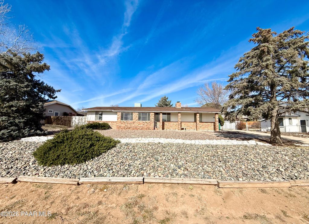 Photo of 10746 E Manzanita Trail, Dewey-Humboldt, AZ 86327 (MLS # 1079256)