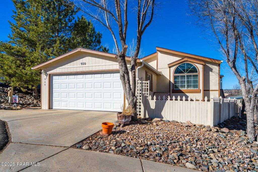 Photo of 920 N Mountain Hollow Court, Prescott, AZ 86301 (MLS # 1079415)