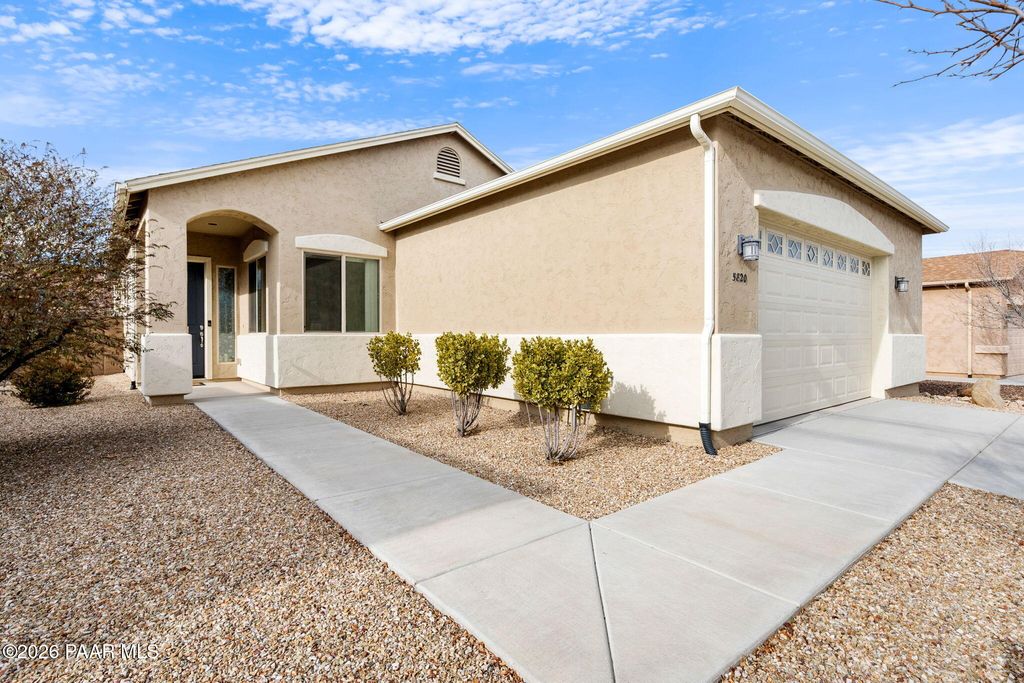 Photo of 5820 N Elton Place, Prescott Valley, AZ 86314 (MLS # 1079015)