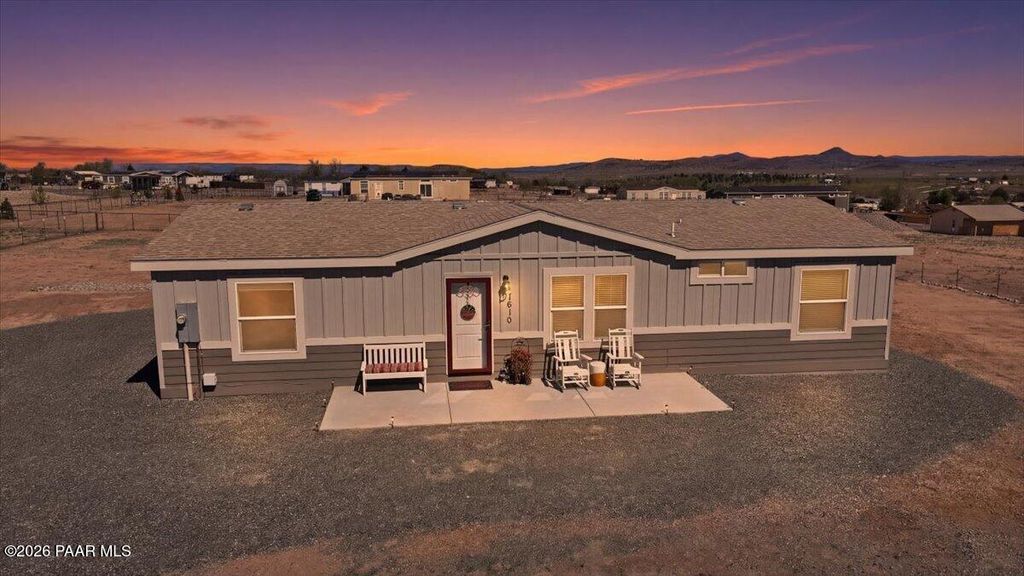 Photo of 1610 Solara Way, Chino Valley, AZ 86323 (MLS # 1080667)
