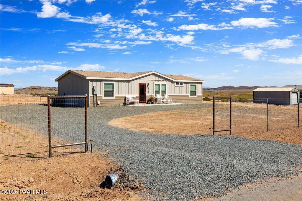 Photo of 1610 Solara Way, Chino Valley, AZ 86323 (MLS # 1080667)