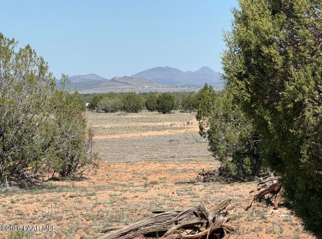 Photo of 26 Prairie Dog Road, Ash Fork, AZ 86320 (MLS # 1080969)
