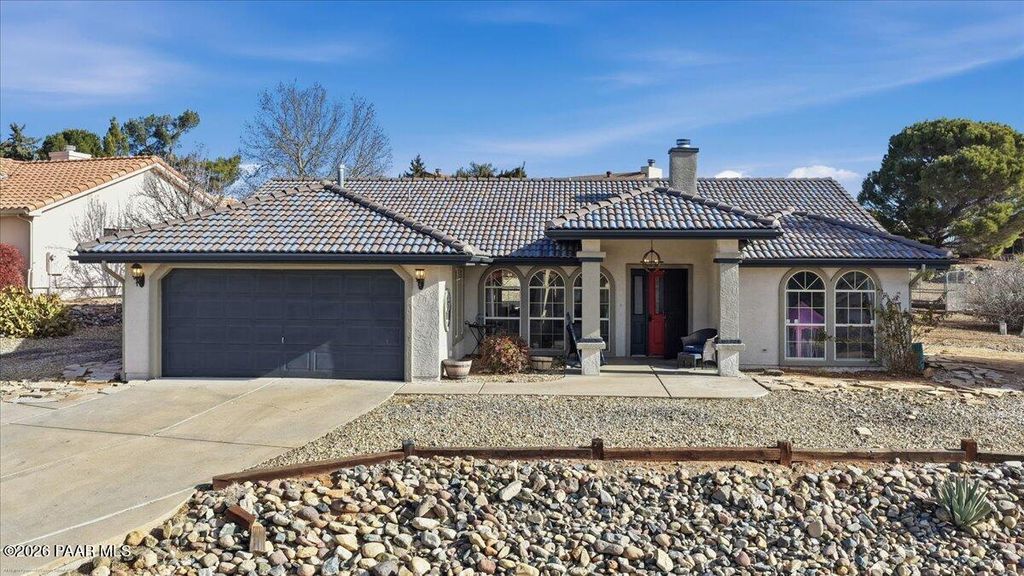 Photo of 929 N Latigo Lane, Dewey-Humboldt, AZ 86327 (MLS # 1078763)