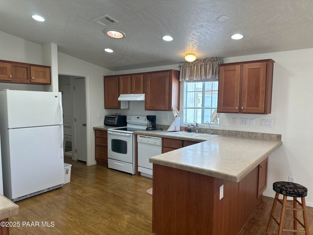 listing image 49