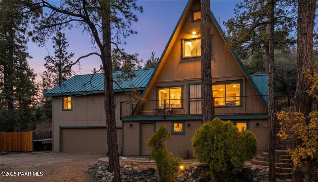 Photo of 347 S Burton Drive, Prescott, AZ 86305 (MLS # 1077771)