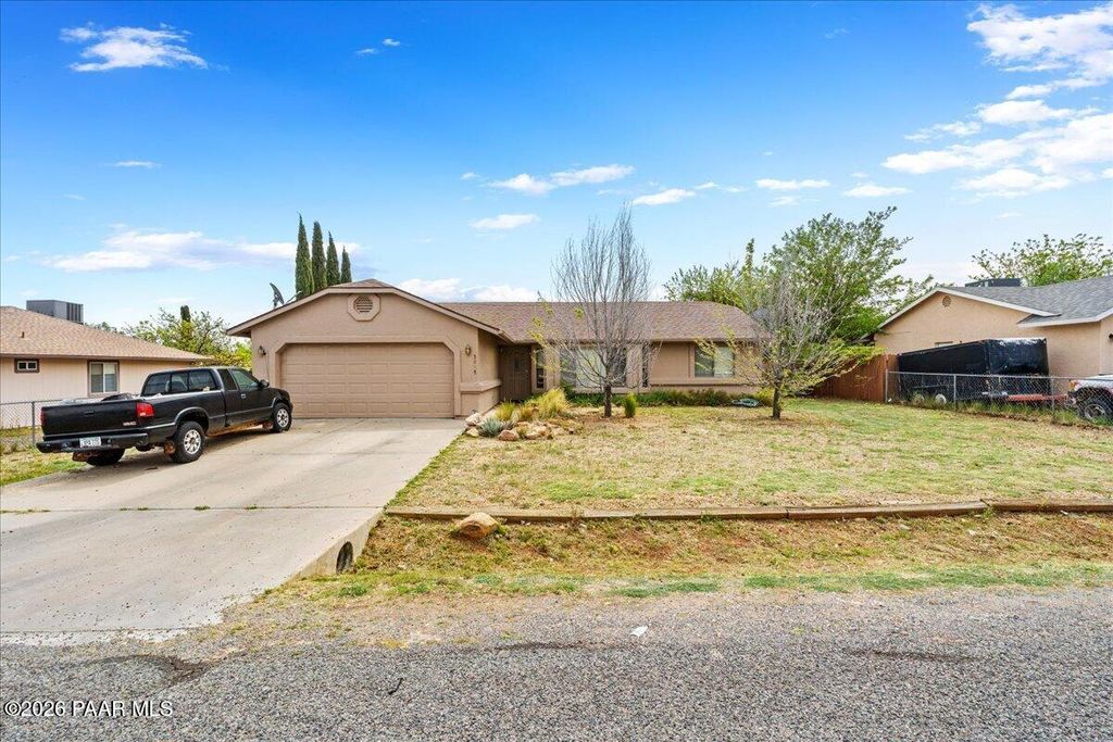 Photo of 3055 N Cedar Springs Lane, Prescott Valley, AZ 86314 (MLS # 1081153)