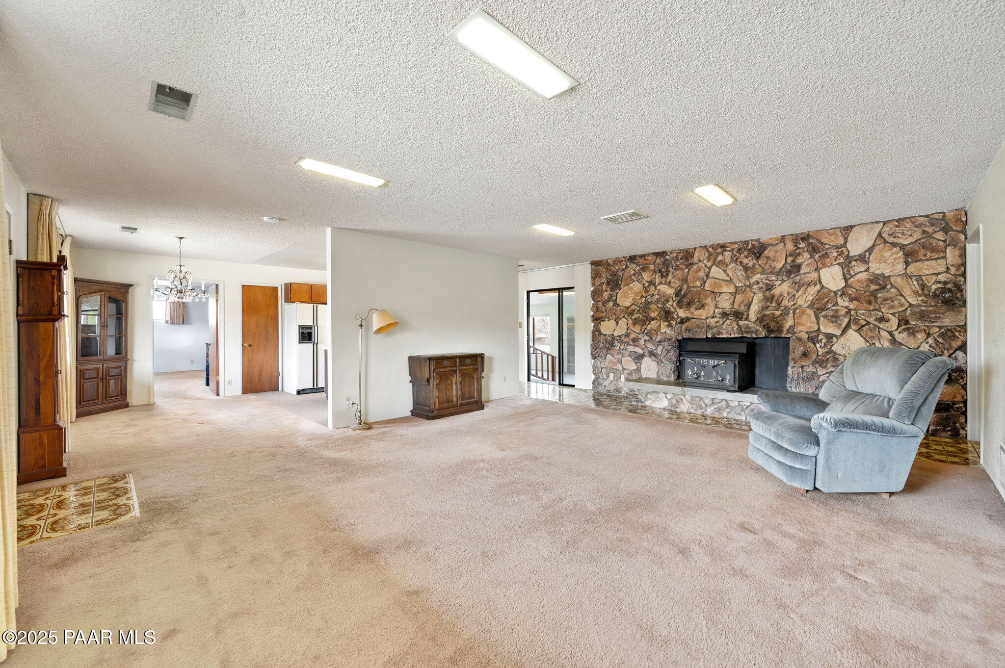 2235 Mendiburo Way