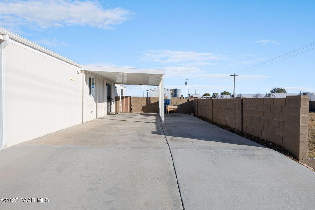 Photo of 1038 Ashburn Way, Chino Valley, AZ 86323 (MLS # 1077703)