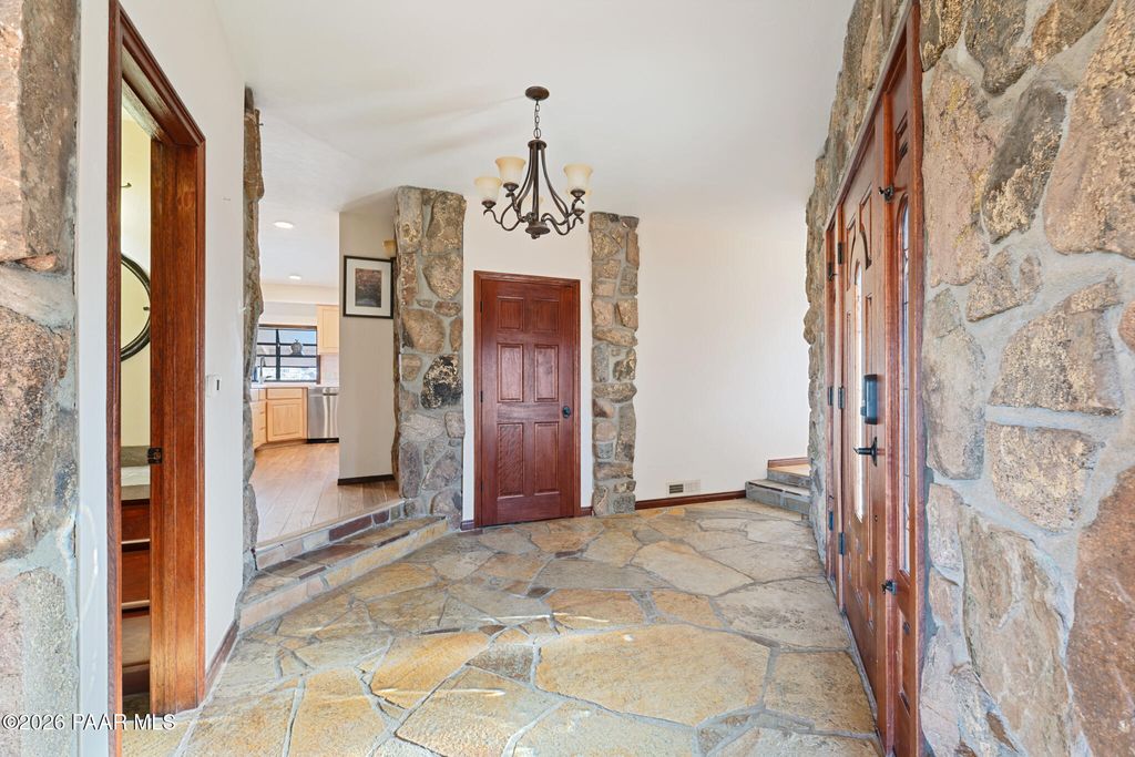 Photo of 1520 Willow Way, Prescott, AZ 86305 (MLS # 1079046)