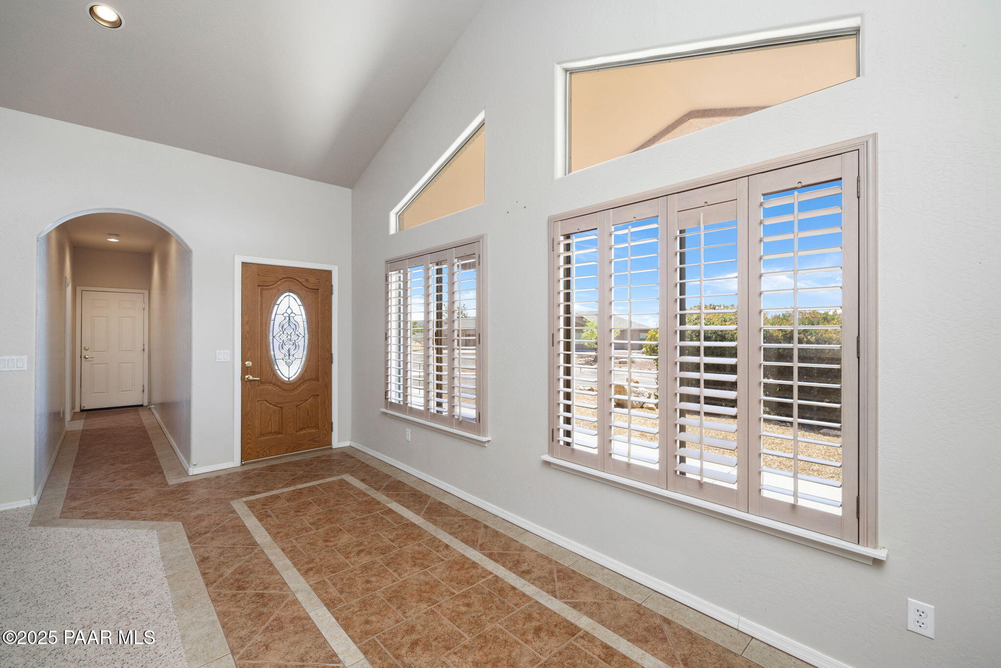 15920 E James Town