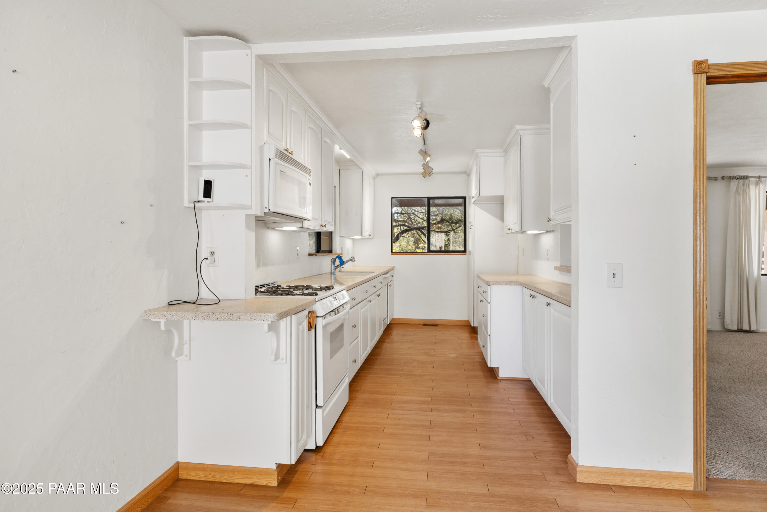 1202 Sierra Vista Drive