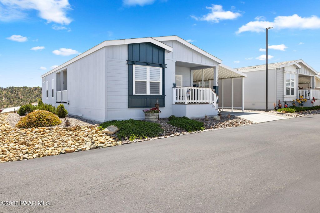 Photo of 125 E Cypress Boulevard #125, Dewey-Humboldt, AZ 86327 (MLS # 1081430)