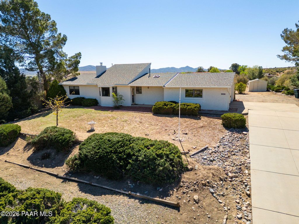 Photo of 11487 E Western Sunset Drive, Dewey-Humboldt, AZ 86327 (MLS # 1080936)