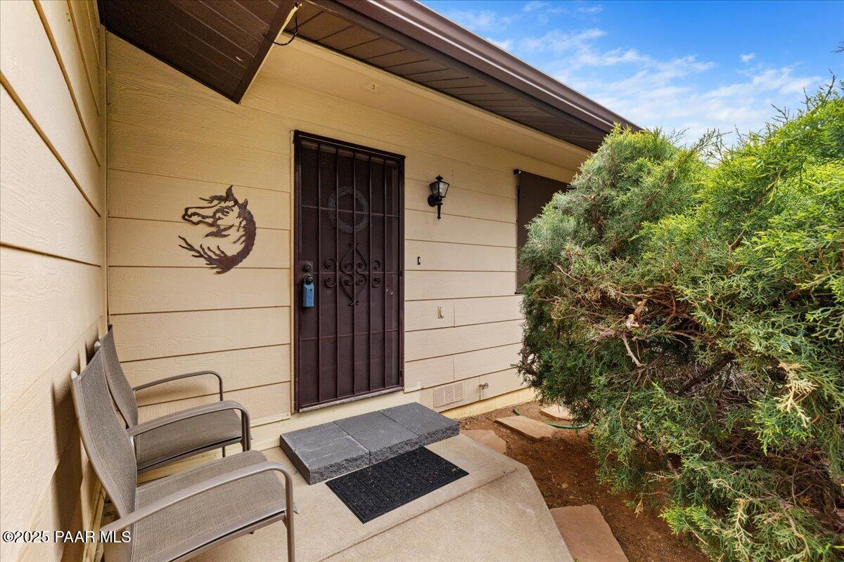 4377 N Cypress Circle