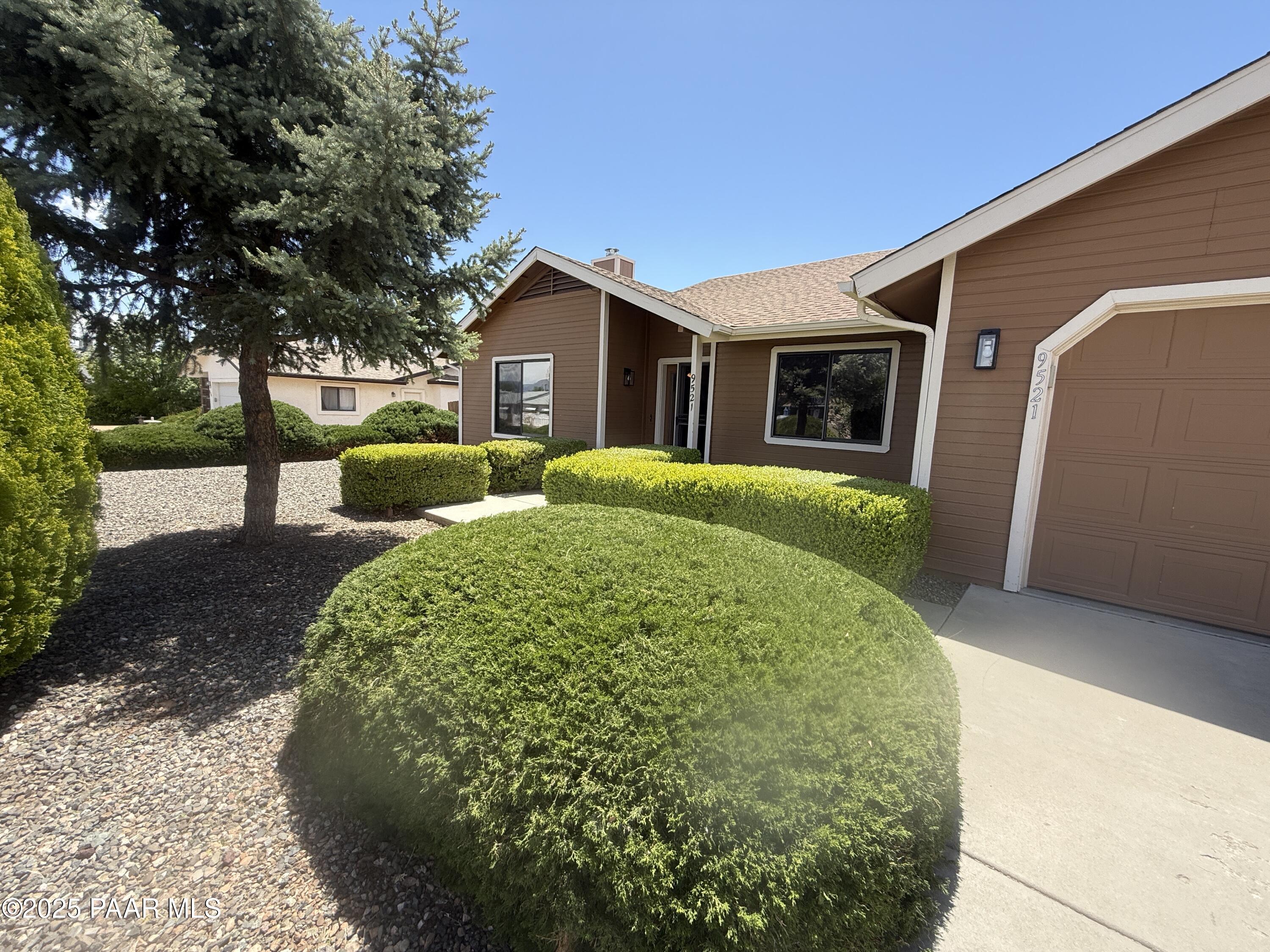9521 E Glencove Circle
