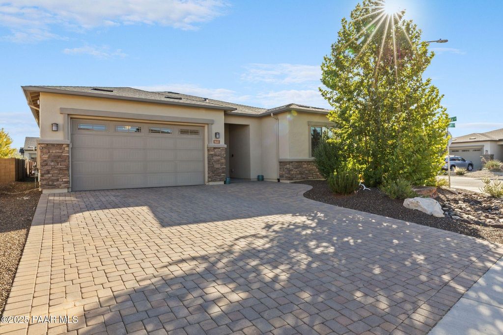 Photo of 8641 N Wandering Creek Road, Prescott Valley, AZ 86315 (MLS # 1077064)