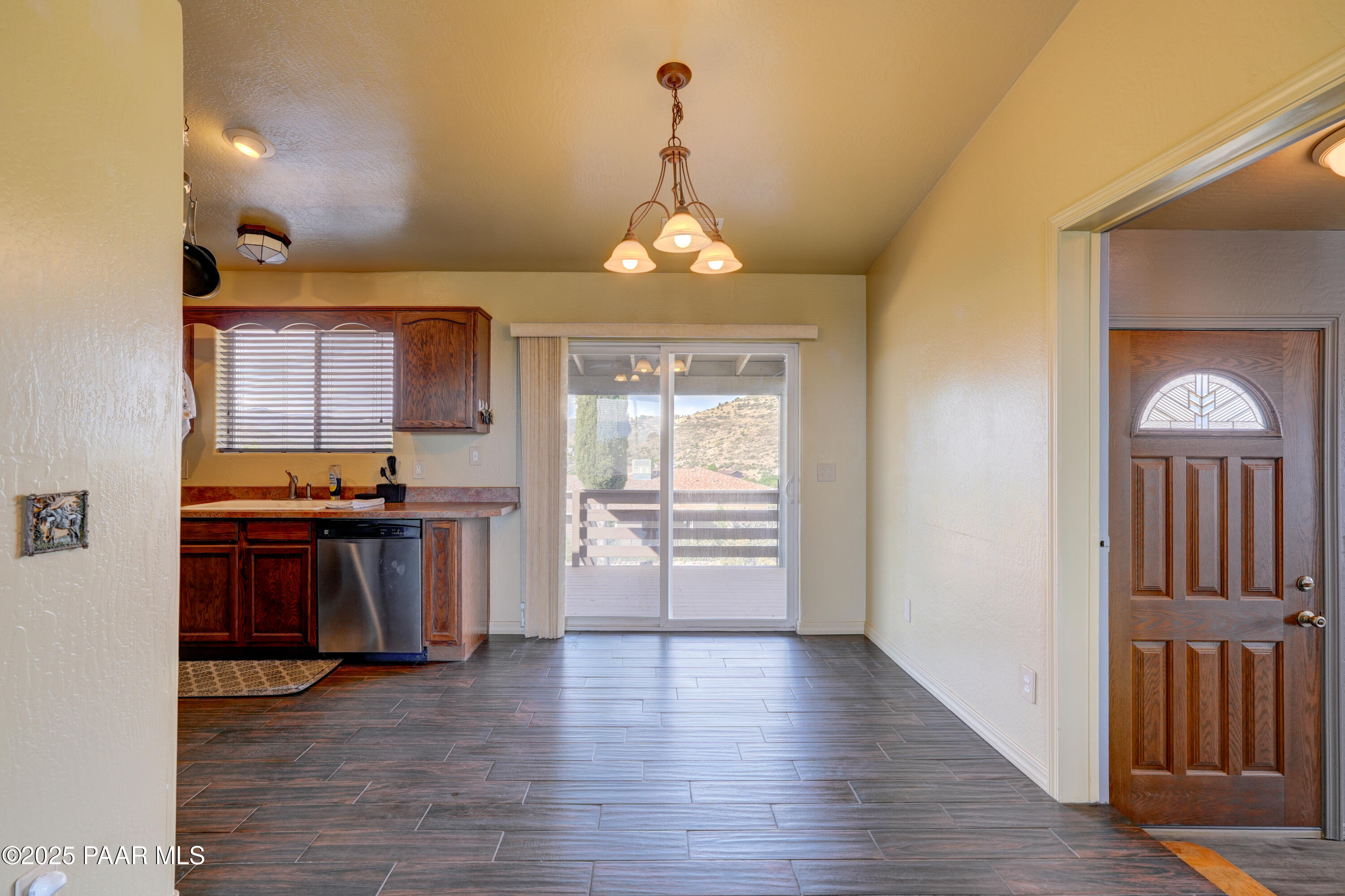 Prescott, Arizona 86301, United States, 3 Bedrooms Bedrooms, ,3 BathroomsBathrooms,Residential,Active,164587