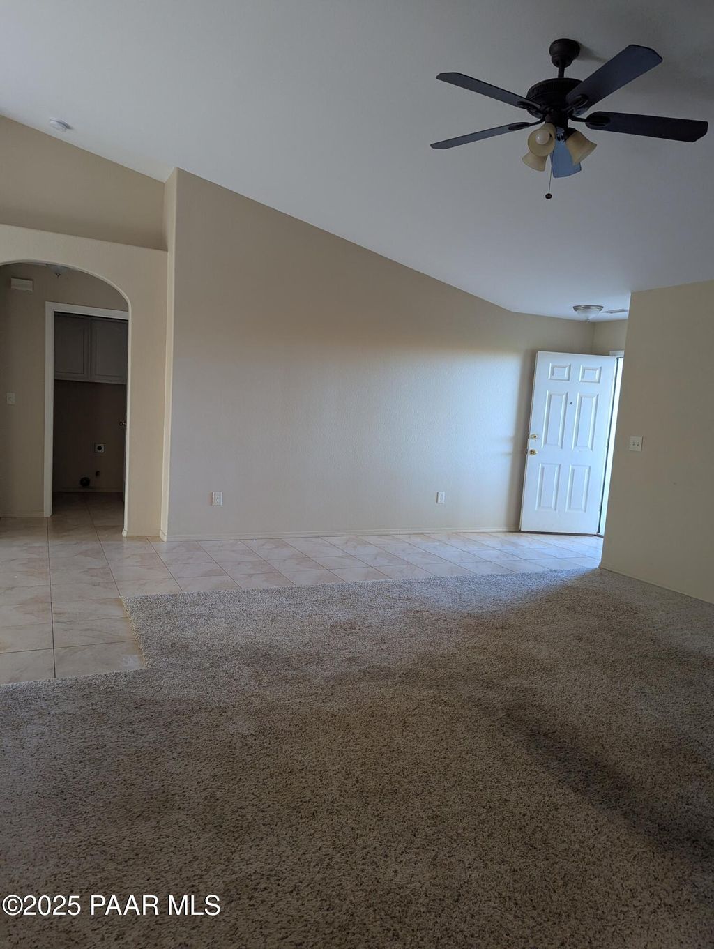Photo of 4381 N Lone Cactus Drive, Prescott Valley, AZ 86314 (MLS # 1077981)