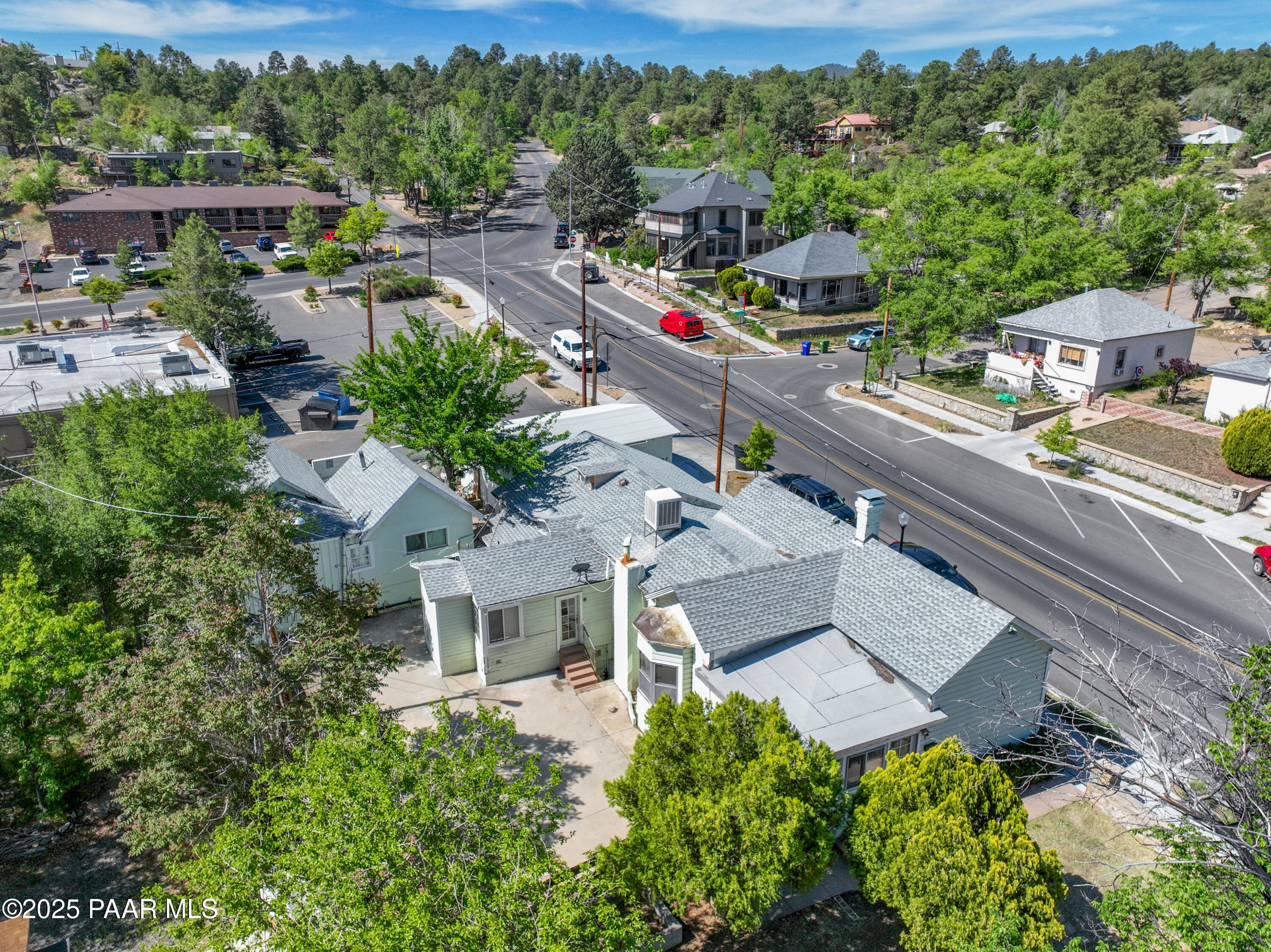 131 S Summit Avenue