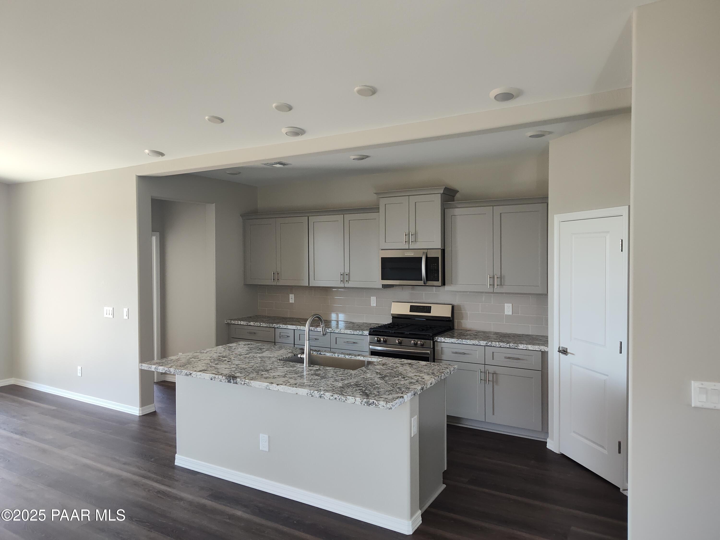 7579 E Turnberry Drive