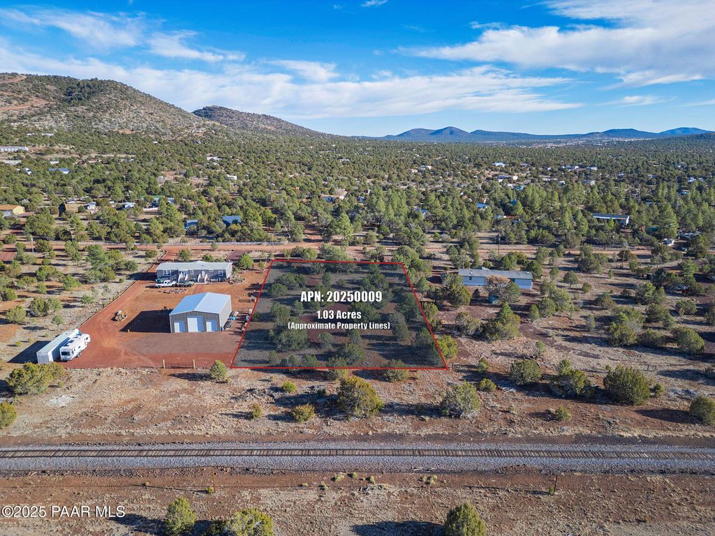 Photo of 6522 N Santa Fe Road, Williams, AZ 86046 (MLS # 1078365)