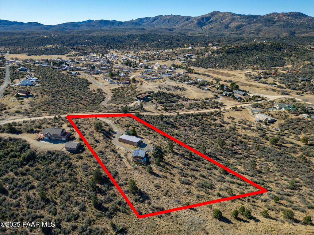 Photo of 16928 W Trap Road, Kirkland, AZ 86332 (MLS # 1078355)