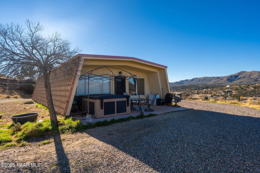 Photo of 16928 W Trap Road, Kirkland, AZ 86332 (MLS # 1078355)