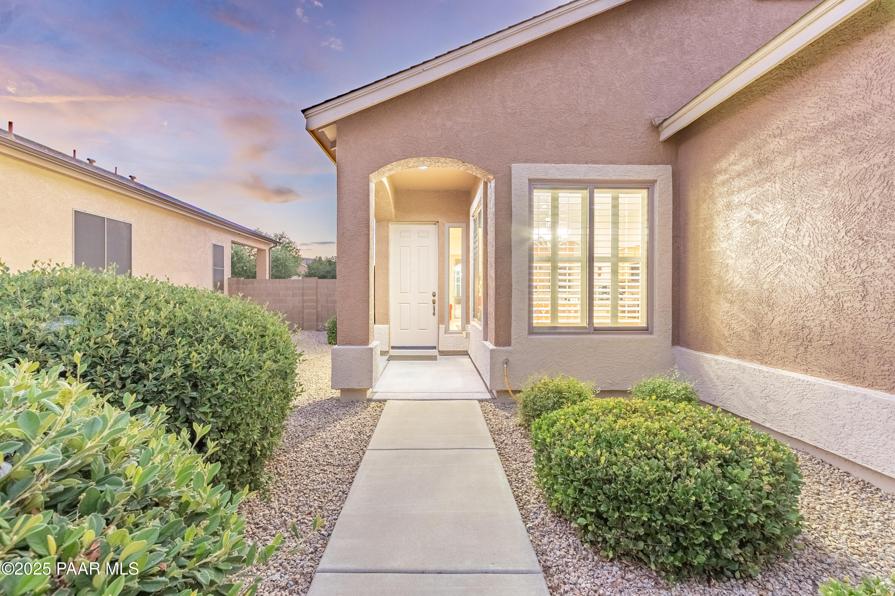 6606 E Sandhurst Drive