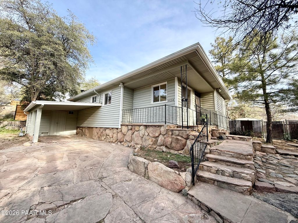 Photo of 424 W Leroux Street, Prescott, AZ 86303 (MLS # 1081152)