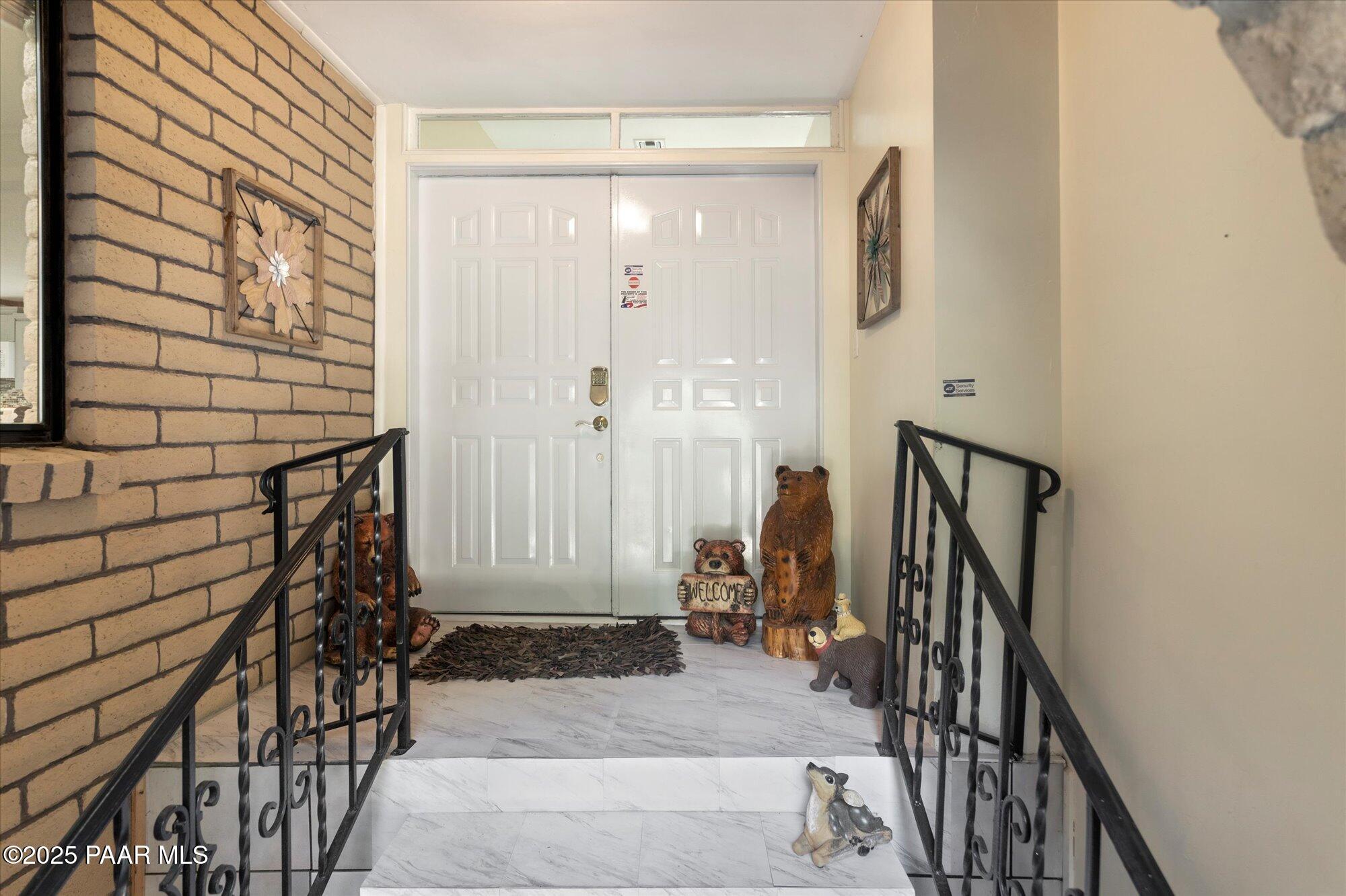 4937 S Deer Trail