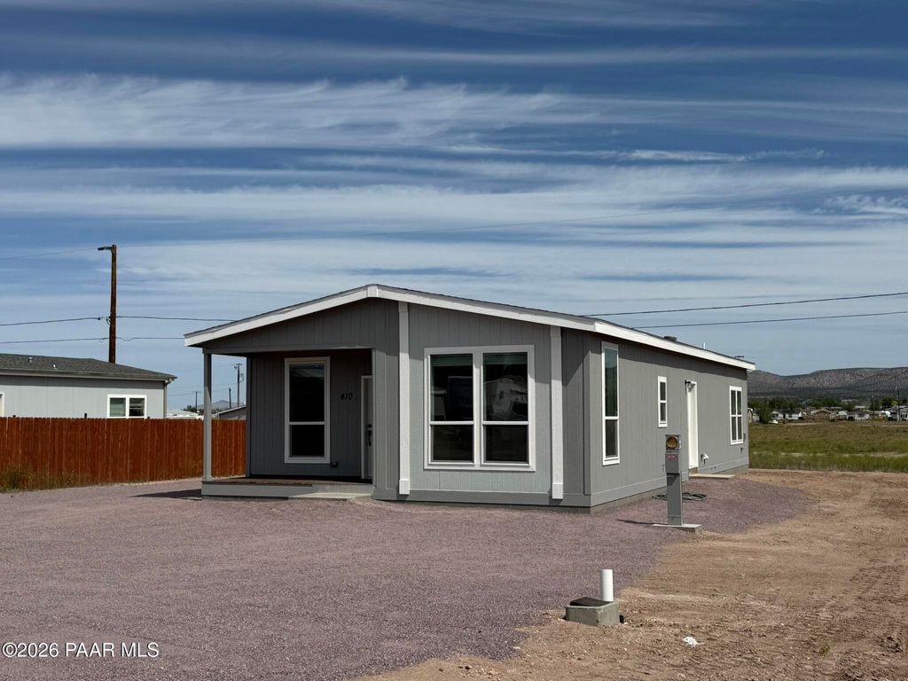 Photo of 410 Paris Trail, Paulden, AZ 86334 (MLS # 1081524)