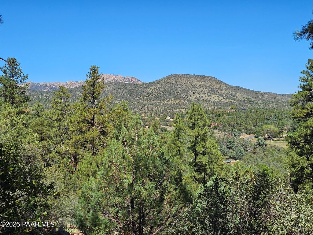 Photo of 1800 Windy Walk Lane, Prescott, AZ 86305 (MLS # 1076464)