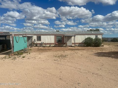 54175 N Whitegate Road Seligman AZ 86337