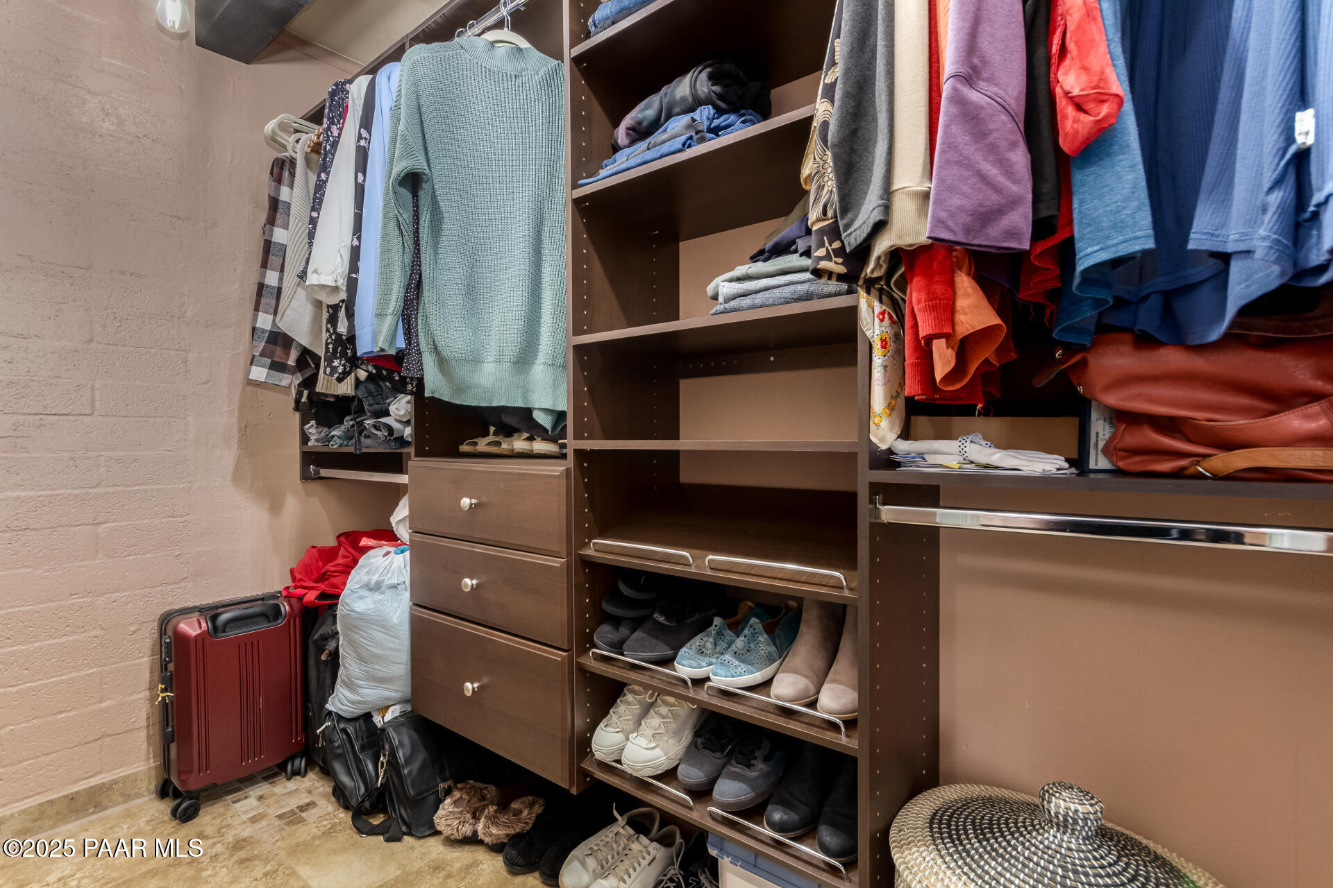 New River, Arizona 85087, United States, 2 Bedrooms Bedrooms, ,2 BathroomsBathrooms,Residential,Pending,159812