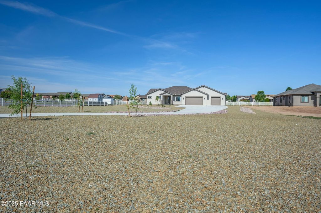Photo of 218 Brenna Drive, Chino Valley, AZ 86323 (MLS # 1079343)