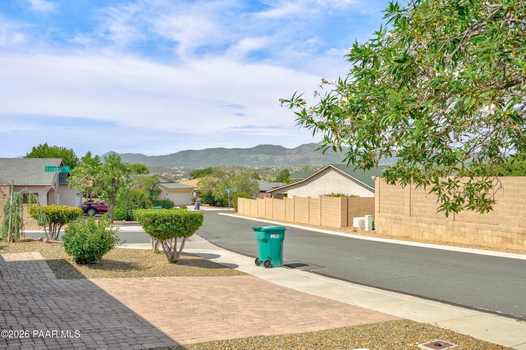 Photo of 587 N Franco Street, Dewey-Humboldt, AZ 86327 (MLS # 1084371)