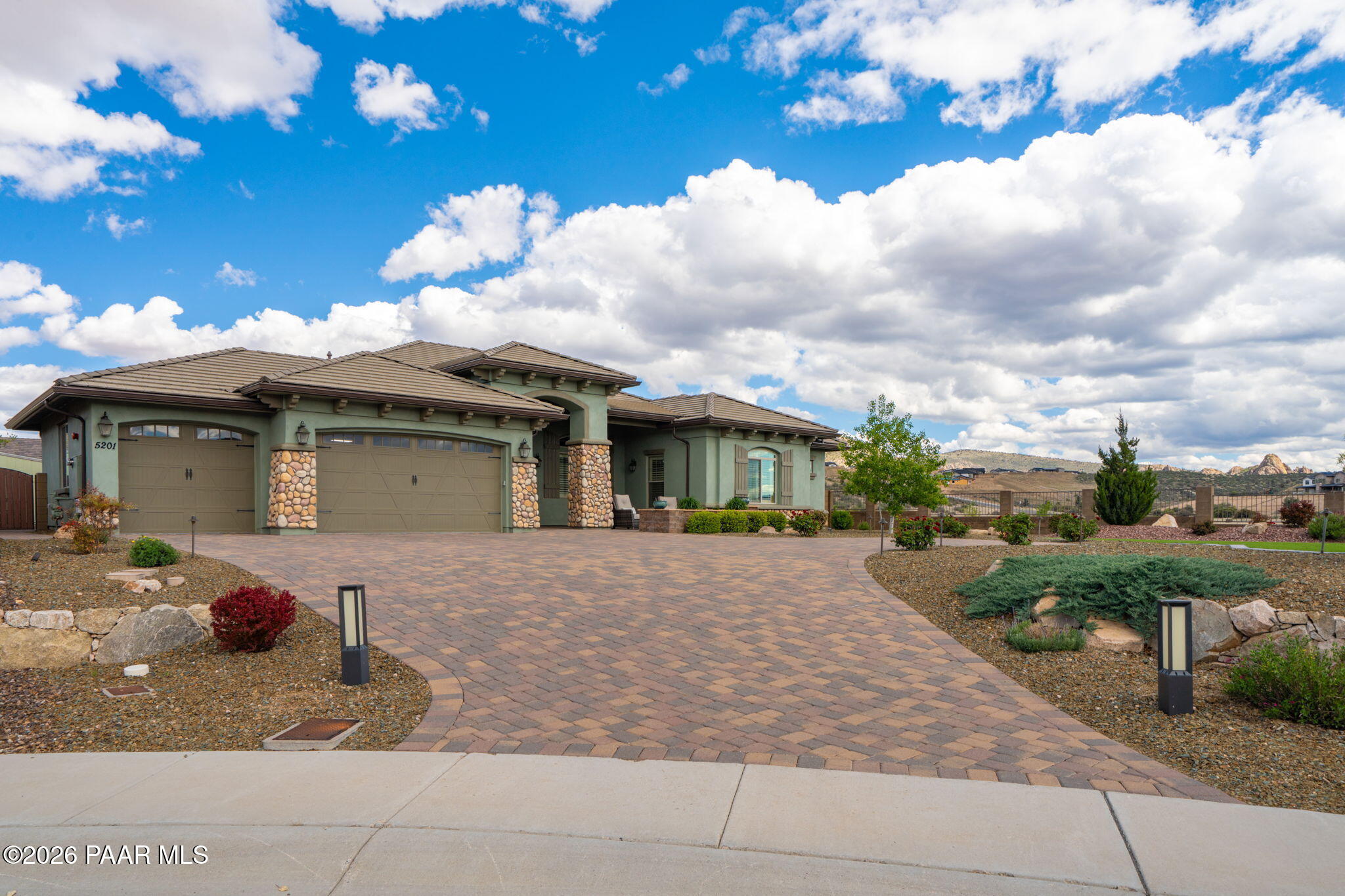 5201 Peavine View Trail