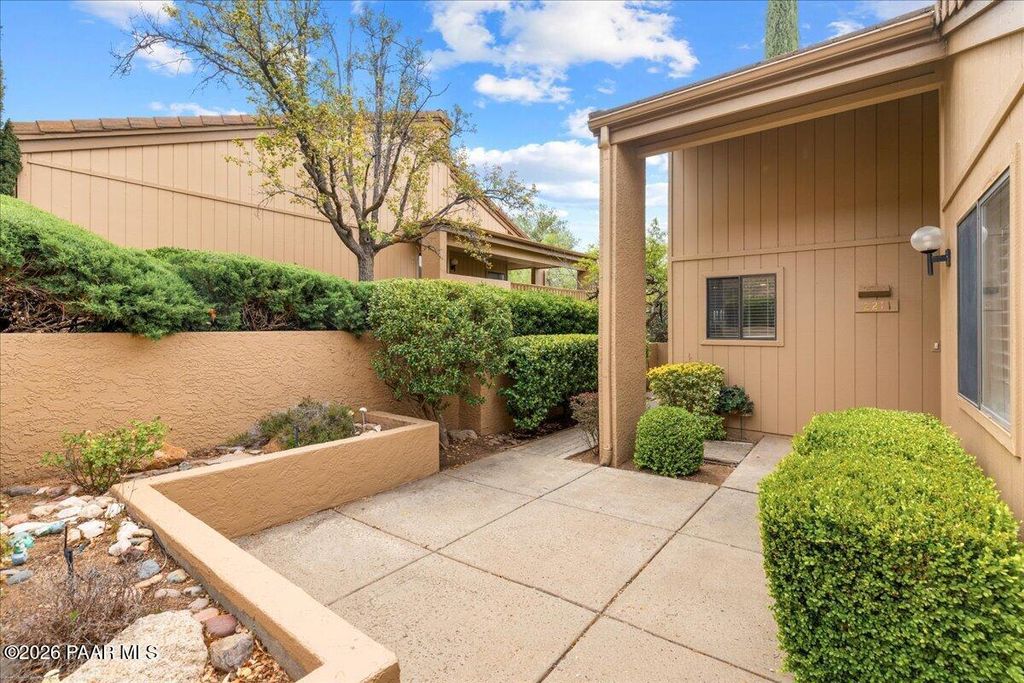 Photo of 2211 Clubhouse Drive, Prescott, AZ 86301 (MLS # 1081299)