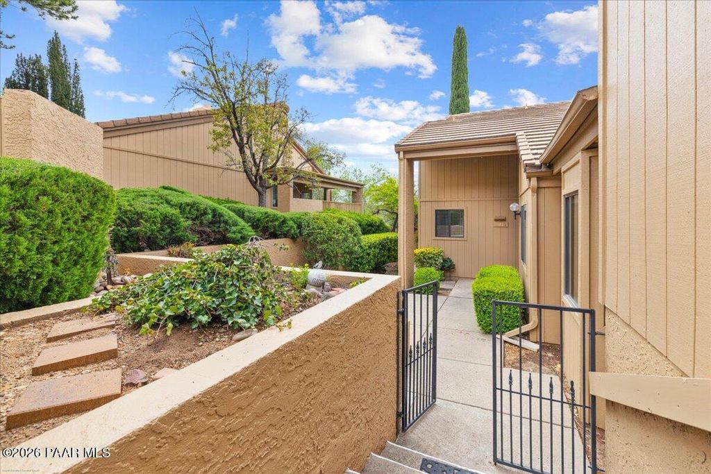 Photo of 2211 Clubhouse Drive, Prescott, AZ 86301 (MLS # 1081299)