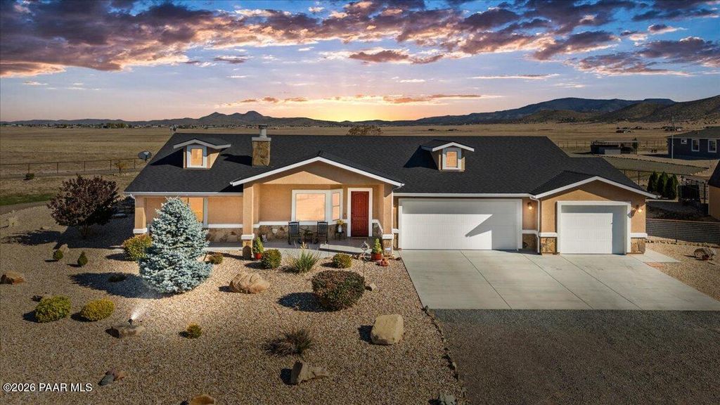 Photo of 9380 E Steer Mesa Road, Prescott Valley, AZ 86315 (MLS # 1079643)