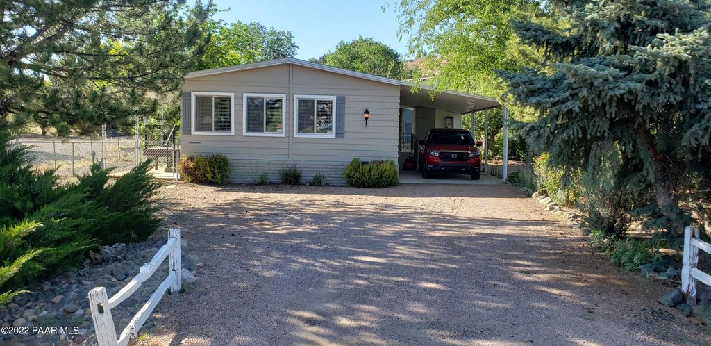 Photo of 10330 Manzanita Trail, Dewey-Humboldt, AZ 86327 (MLS # 1079057)