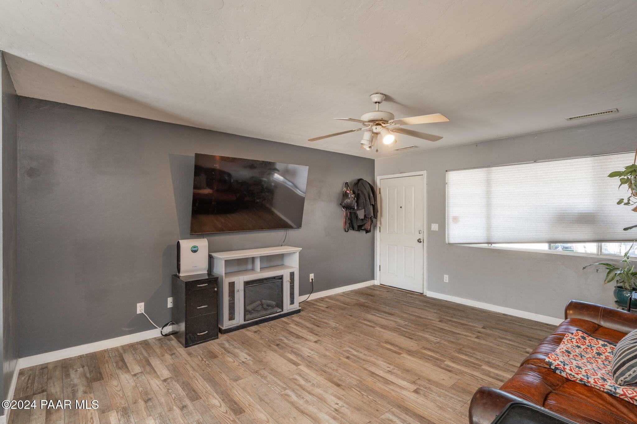 8843 Len Court